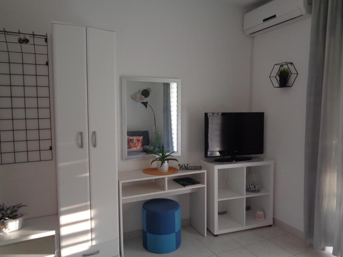 Apartments Miki Novalja Ngoại thất bức ảnh